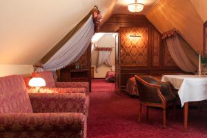 Two-Bedroom Suite room in Hotel Korona