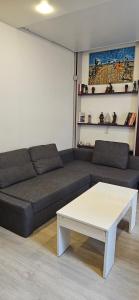 STUDIO 22M2 A IVRYSEINE-A 200 METRES DE PARIS. PROCHE METRO 7