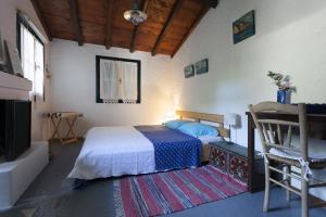 Studio with Garden View (2 Adults)