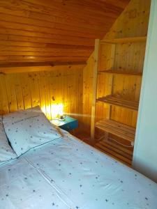 Chalets Gite Le Chalet SaintAntheme / Praboure : photos des chambres