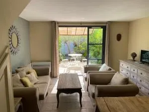 Maison Un Deux Trois - 圣洛朗-德拉