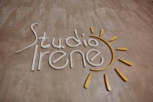Deluxe Studio