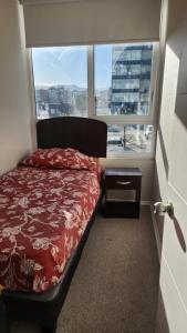 Depto dentro de condominio. Seguridad 24 horas.