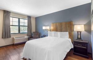 Queen studio with 1 Queen Bed - Disability Access/Non-Smoking room in Extended Stay America Premier Suites - Nashville - Vanderbilt