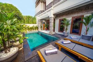 Villa MARIE - KUTA - 6 Bedroom 4 Bathroom Villa - Great Location !