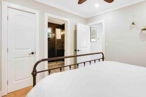 Croton Cottage - Downtown WPB guest house