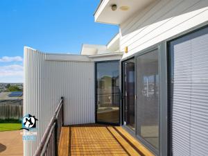 Architect Designed Beach House with Sweeping Views