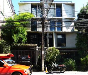 B Arch House Hotel and Cafe ll NO PARKING ll