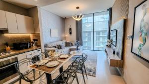 STAY BY Latinem Luxury 1BR Holiday Home CV B2804 near Burj Khalifa