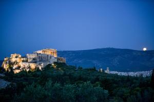 Acropolis area 2 bedroom 2 min from metro Syngrou