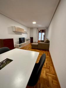 Atuaire Home San Pablo rozando el Museo de la Evolución Humana PARKING INCLUIDO