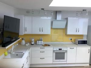 Charming Woodland Lodge 2 person 1 bedroom