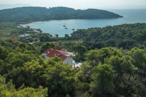 Stylish Villa Hera Lumbarda Sleeps 10 with Private Pool