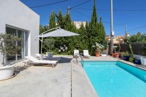 Villa Paloma with private pool, located 350m to the sea and tram station!