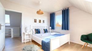 Dom Cayetano, Sun & Snow