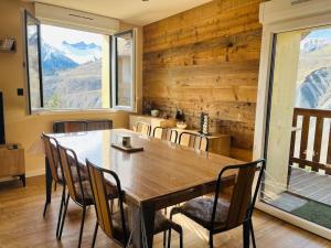 Appartements Appartement de charme 71m2, 6-8 pers, Les Ecourts, Domaine Les Sybelles : Appartement 2 Chambres