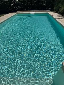 Maisons de vacances Villa avec piscine : photos des chambres