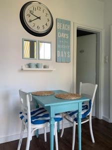 New Vintage house with Netflix Füge és könyvtár