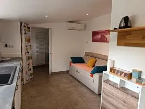 Studio en Provence avec accès à la piscine de la propriété - Velleron