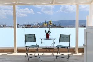 Studio with Balcony room in View and the City studio in Athens