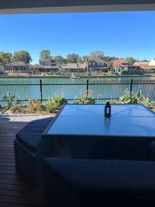 Luxury on the Lake