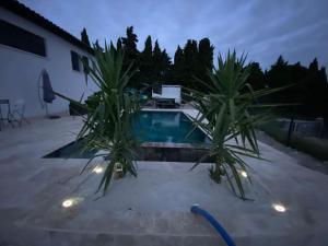 Villas VILLA NEUVE piscine debordement : photos des chambres