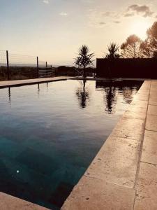 Villas VILLA NEUVE piscine debordement : photos des chambres
