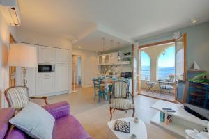 Pandora Lake View Stresa - Happy Rentals