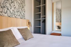 Hotels Originals Boutique, Hotel Larivaut, Puy-Guillaume : photos des chambres