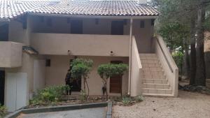 Charmant studio 2à4 pers avec jardin et place de parking situé à 5 min à pied de la mer