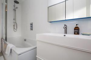 Stylish and Cosy 1 BDR Apt, Ealing Broadway