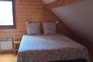 Chalets Chalet avec spa et piscine prives : photos des chambres