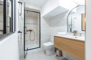 Ultra Central 2 Bdr AC & Parking