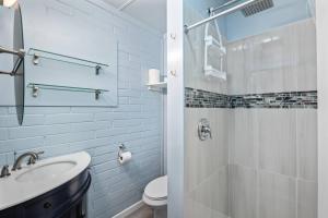 Cottages at Rockaway Beach Suite #2