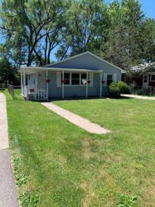 Quiet home three bedroom home in peaceful neighborhood