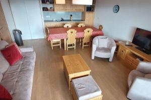 Paradiski bel appartement rénové plan peisey