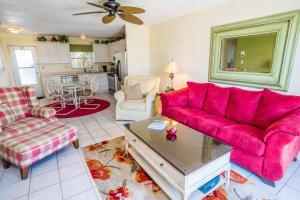 Updated 2 Bed 1 Bath Villa on the Beach!