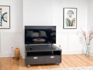 Charming 2nd Fl Retreat, Heart of Capitol Hill