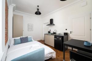 Metro Wileński Varsovia Studio #2 by BookingHost