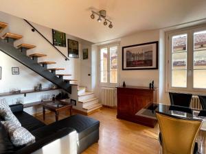 Plinio, center town apartment