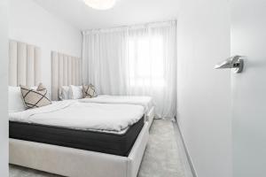 San Pedro modern flat by Costarentals - M34