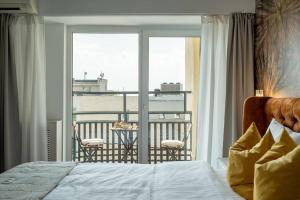 Superb Views 3BR Duplex - 4 Balconies + Parking