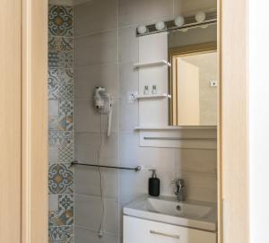 Glam Downtown Apartments