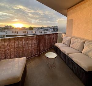 Appartements Appt neuf Courbevoie 3 terrasses + plancha+ home cinema : photos des chambres