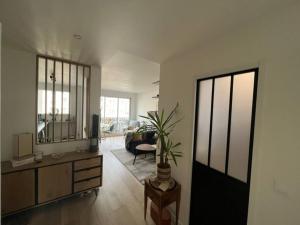 Appartements Appt neuf Courbevoie 3 terrasses + plancha+ home cinema : photos des chambres