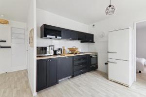 Appartements Chic and spacious apart with parking : photos des chambres