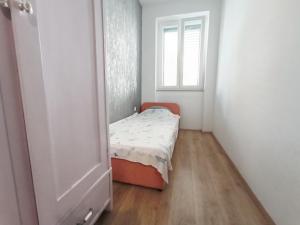 Bright and Colourful Apartment Luce -Sandy beach