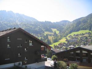 Appartements Appartement La Clusaz, 3 pieces, 8 personnes - FR-1-437-55 : photos des chambres