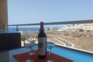 Apartment with view, wifi and pool in Arguineguin