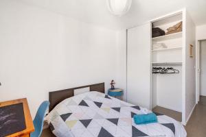 Sejours chez l'habitant Chambre calme et confortable dans un appartement lumineux : photos des chambres
